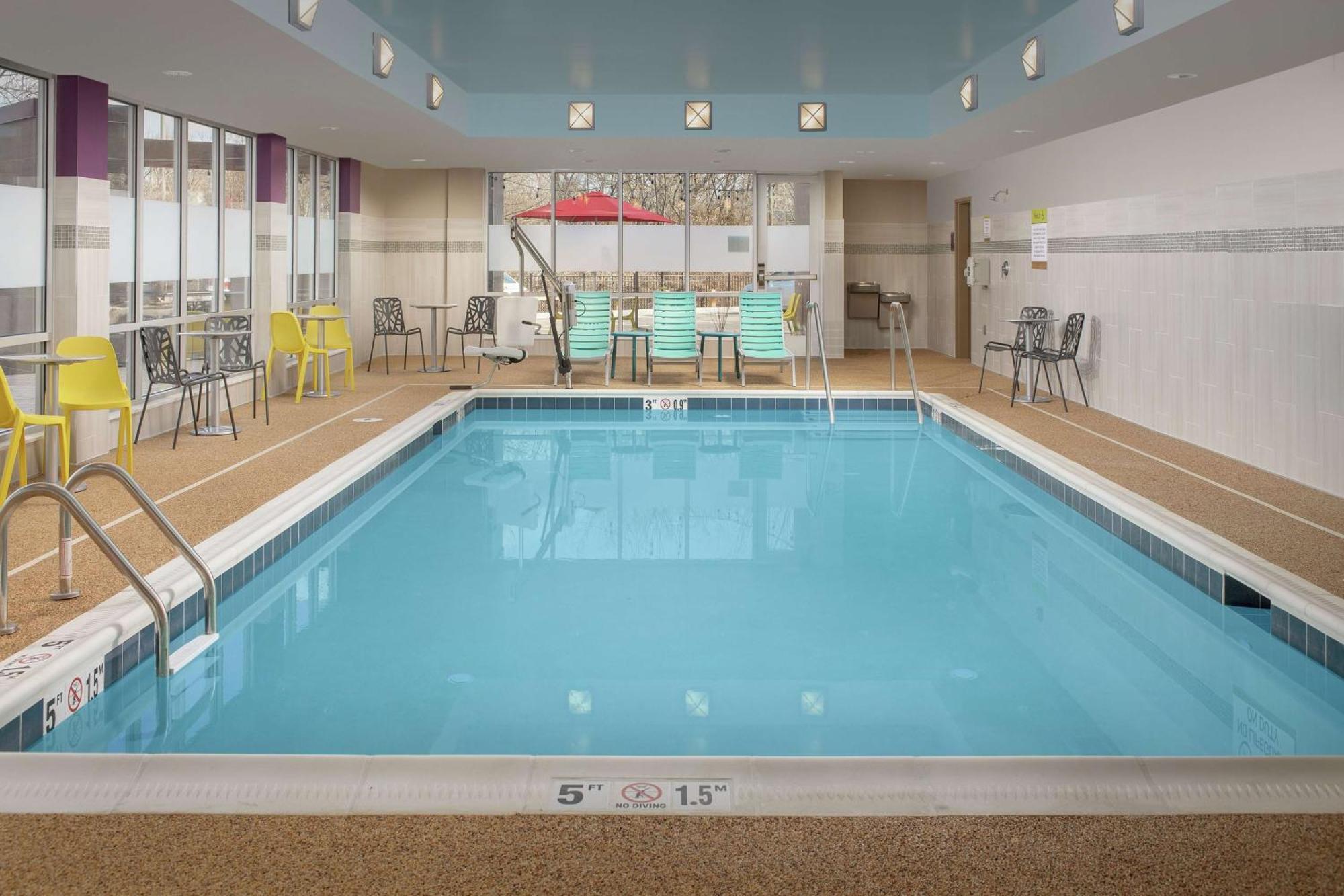 Home2 Suites By Hilton Едісон Екстер'єр фото